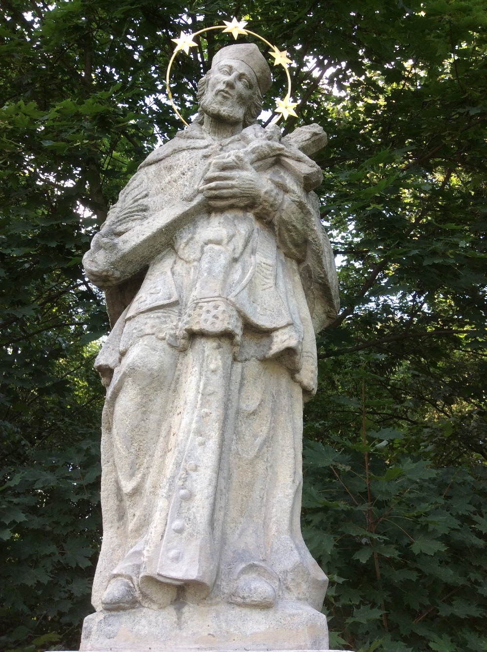 Socha sv. Jana Nepomuckého z roku 1871 v Doubravě. KULTURNÍ PAMÁTKA