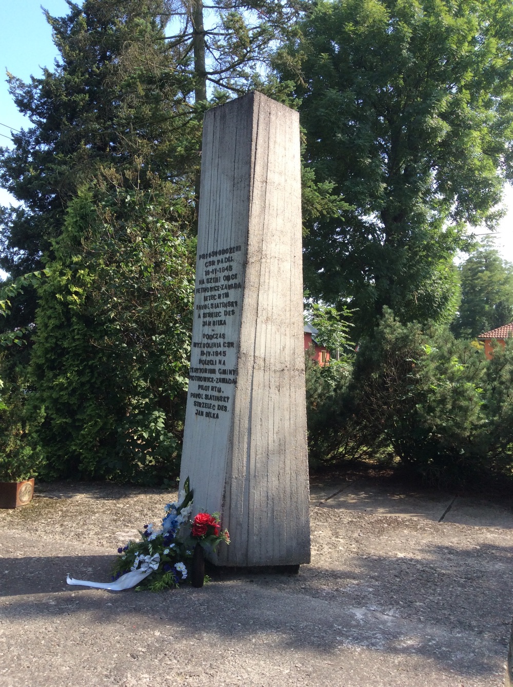 Pomník čs. letců Bilky a Slatinského v Závadě