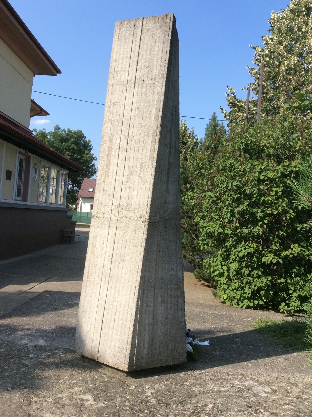 Pomník čs. letců Bilky a Slatinského v Závadě