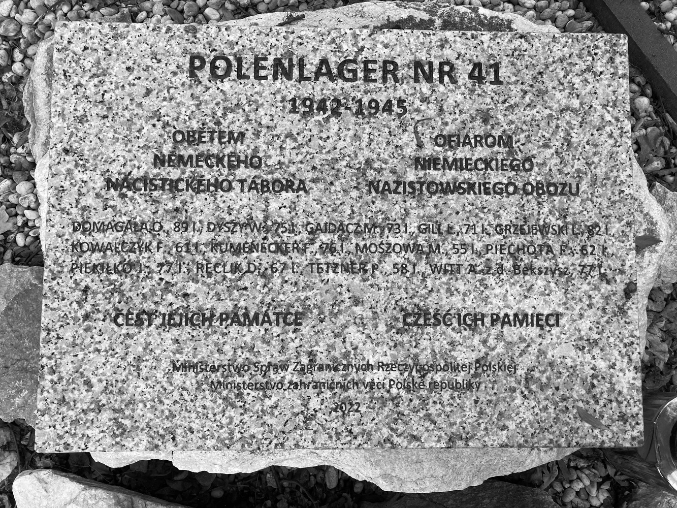 Pomník obětem Polenlageru č. 41 v Prstné, odhalený 1. září 2022