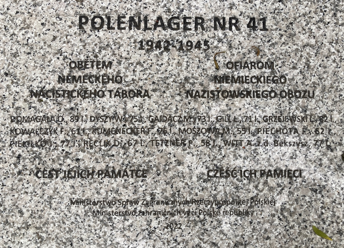 Pomník obětem Polenlageru č. 41 v Prstné, odhalený 1. září 2022