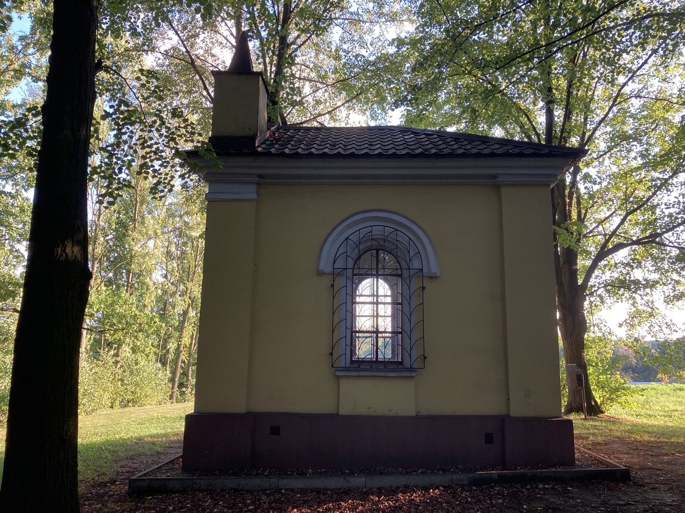 Něbrojova kaple v Dětmarovicích, postavena v roce 1860