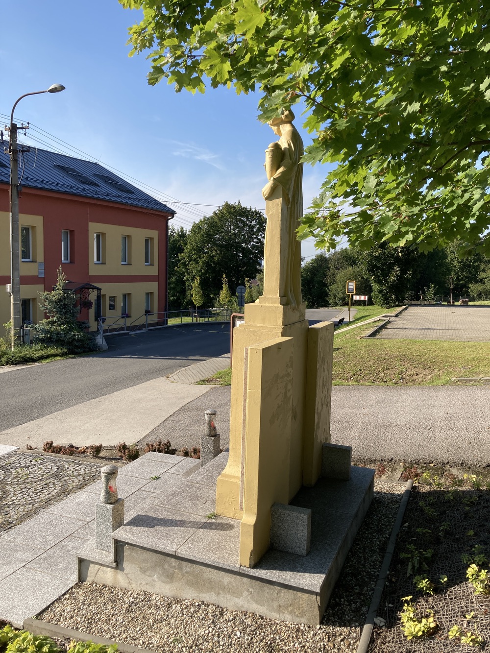 Pomník obětem 1. světové války ve Stonavě