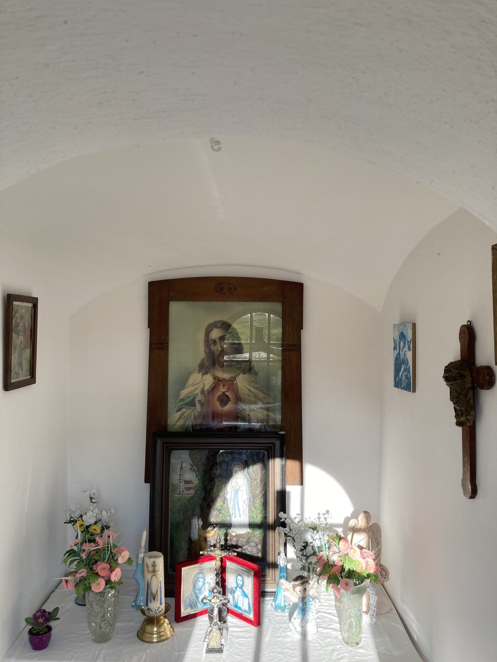 Kaple Panny Marie ve Stonavě. Pohled do interiéru. KULTURNÍ PAMÁTKA