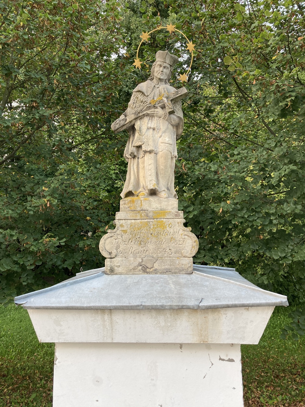 Socha sv. Jana Nepomuckého z roku 1843 v Horní Suché. KULTURNÍ PAMÁTKA
