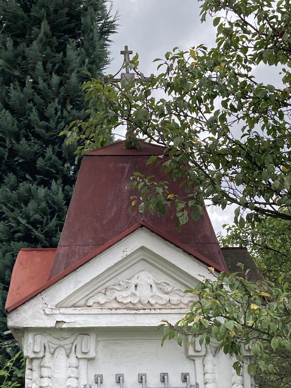 Výklenková kaplička sv. Floriána z roku 1914 v Dětmarovicích