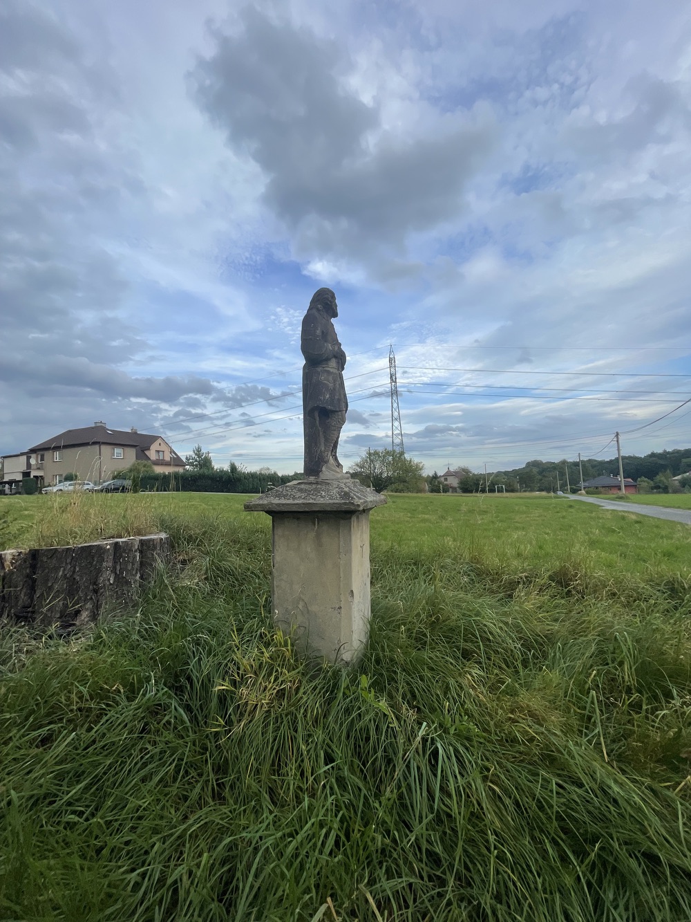 Socha svatého Isidora z roku 1863 v Petřvaldě, Na Zaryjích. (Fotografováno: 22.9.2023. Autor: Grafová Lenka)