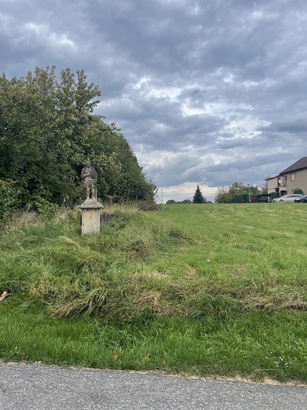 Socha svatého Isidora z roku 1863 v Petřvaldě, Na Zaryjích. (Fotografováno: 22.9.2023. Autor: Grafová Lenka)