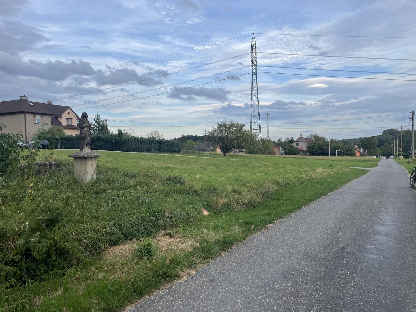 Socha svatého Isidora z roku 1863 v Petřvaldě, Na Zaryjích. (Fotografováno: 22.9.2023. Autor: Grafová Lenka)
