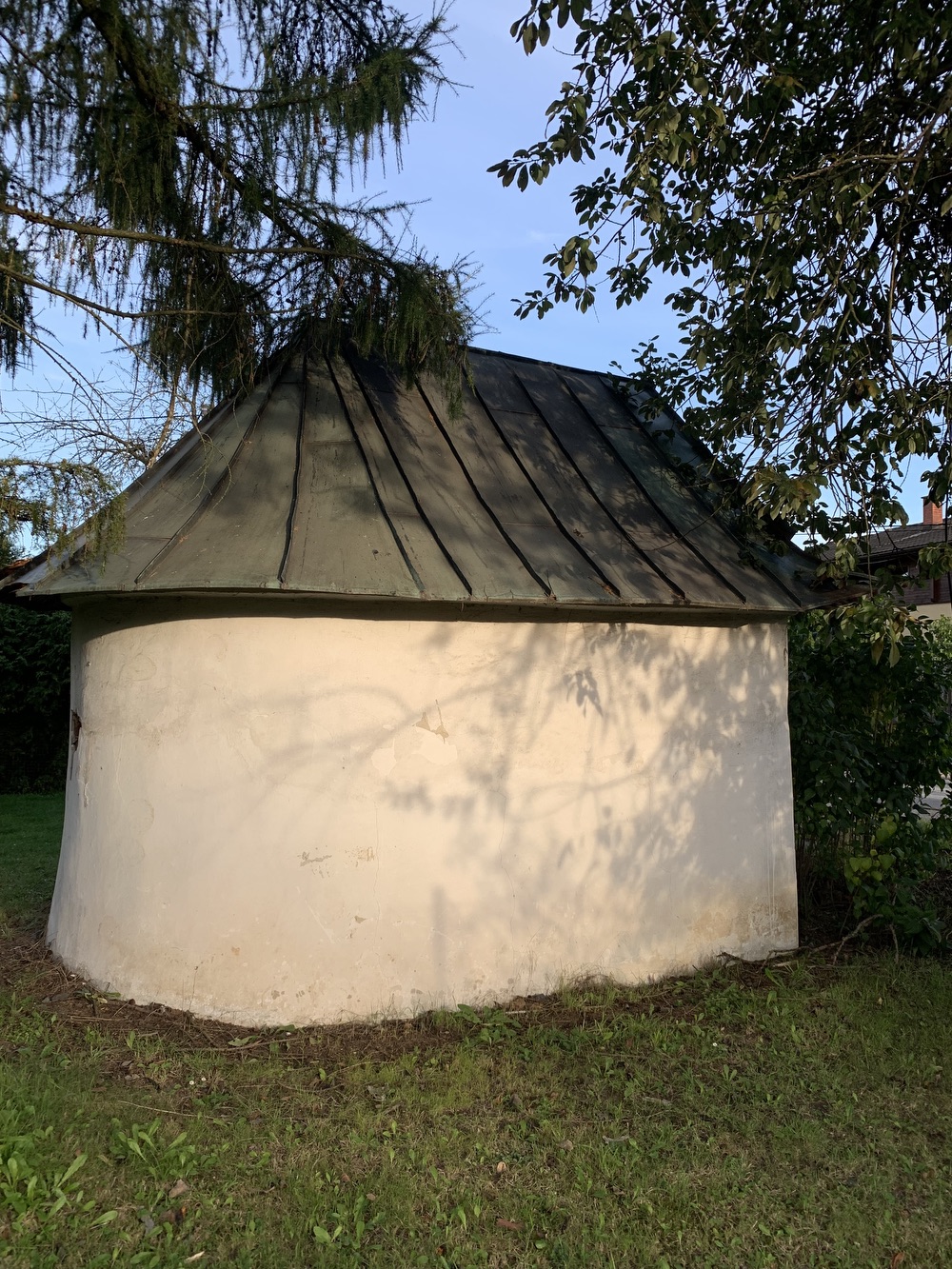Kaple z roku 1844 v Albrechticích, osadě Pacalůvka. KULTURNÍ PAMÁTKA (Fotografováno: 2.10.2023. Autor: Szarowská Olga)