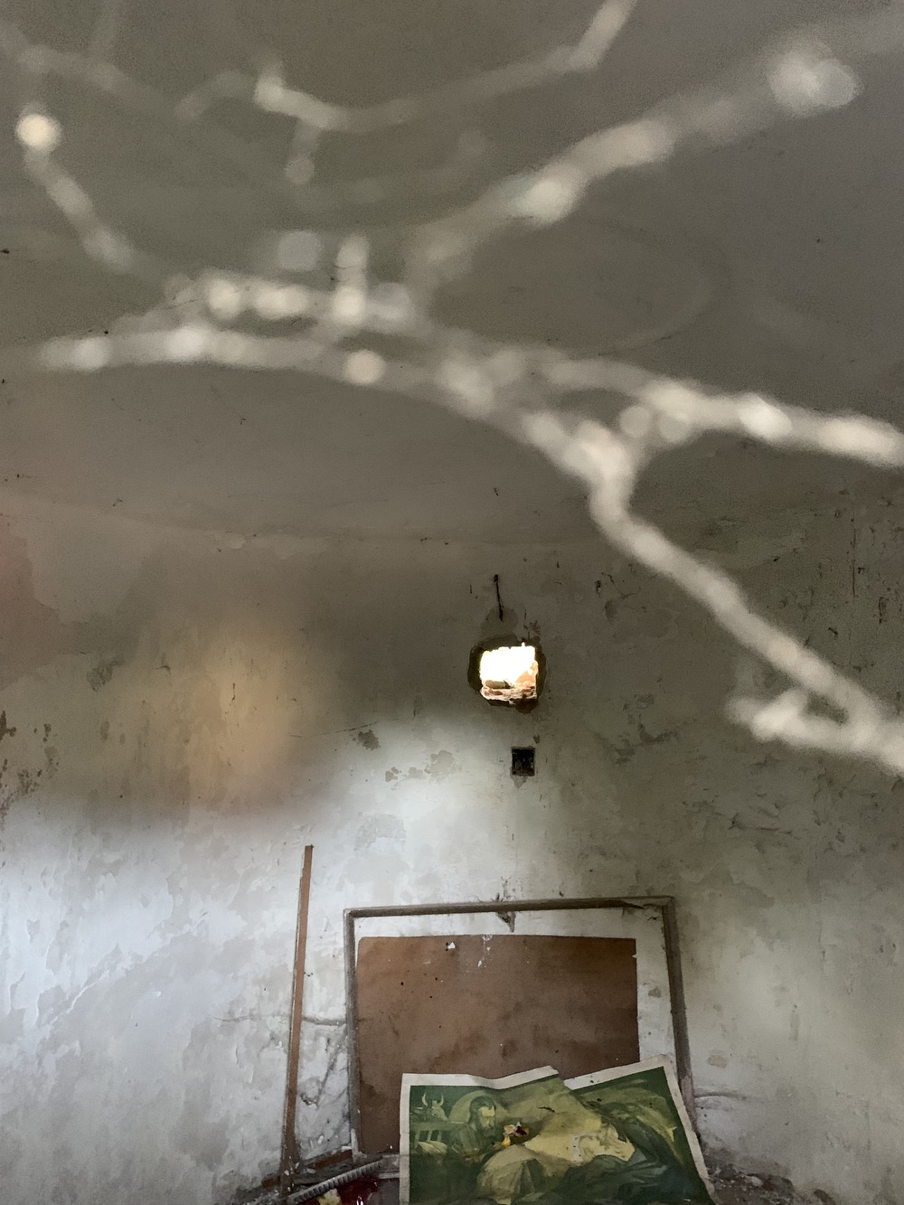 Kaple z roku 1844 v Albrechticích, osadě Pacalůvka. KULTURNÍ PAMÁTKA (Fotografováno: 2.10.2023. Autor: Szarowská Olga)