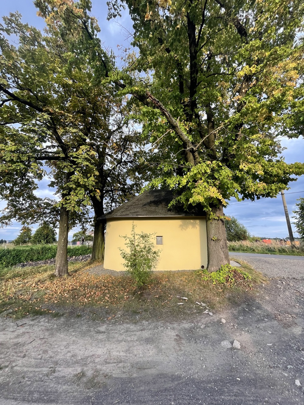 Pavelkova kaple v Petřvaldě, na ulici Podlesní. (Fotografováno: 22.9.2023. Autor: Grafová Lenka)