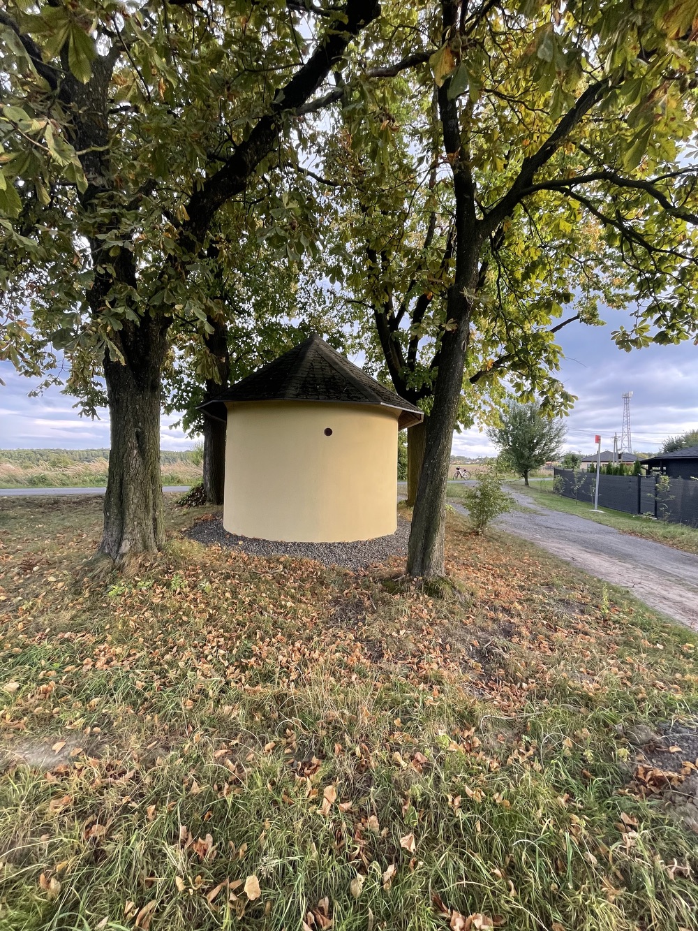 Pavelkova kaple v Petřvaldě, na ulici Podlesní. (Fotografováno: 22.9.2023. Autor: Grafová Lenka)