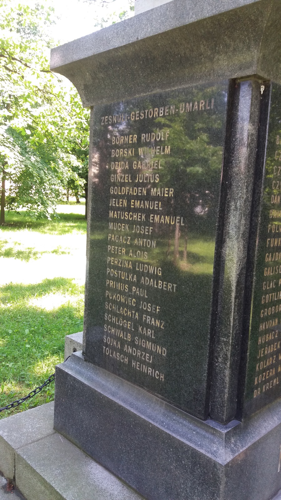 Pomník padlým občanům města v 1. světové válce (Fryštát, park Bedřicha Smetany)
