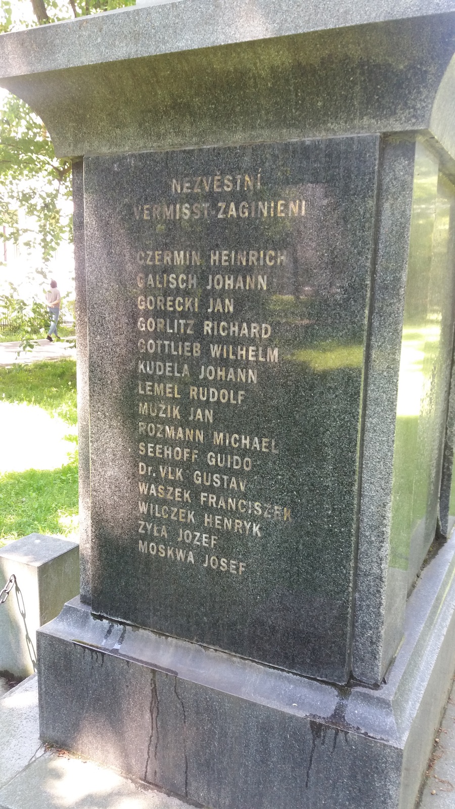 Pomník padlým občanům města v 1. světové válce (Fryštát, park Bedřicha Smetany)