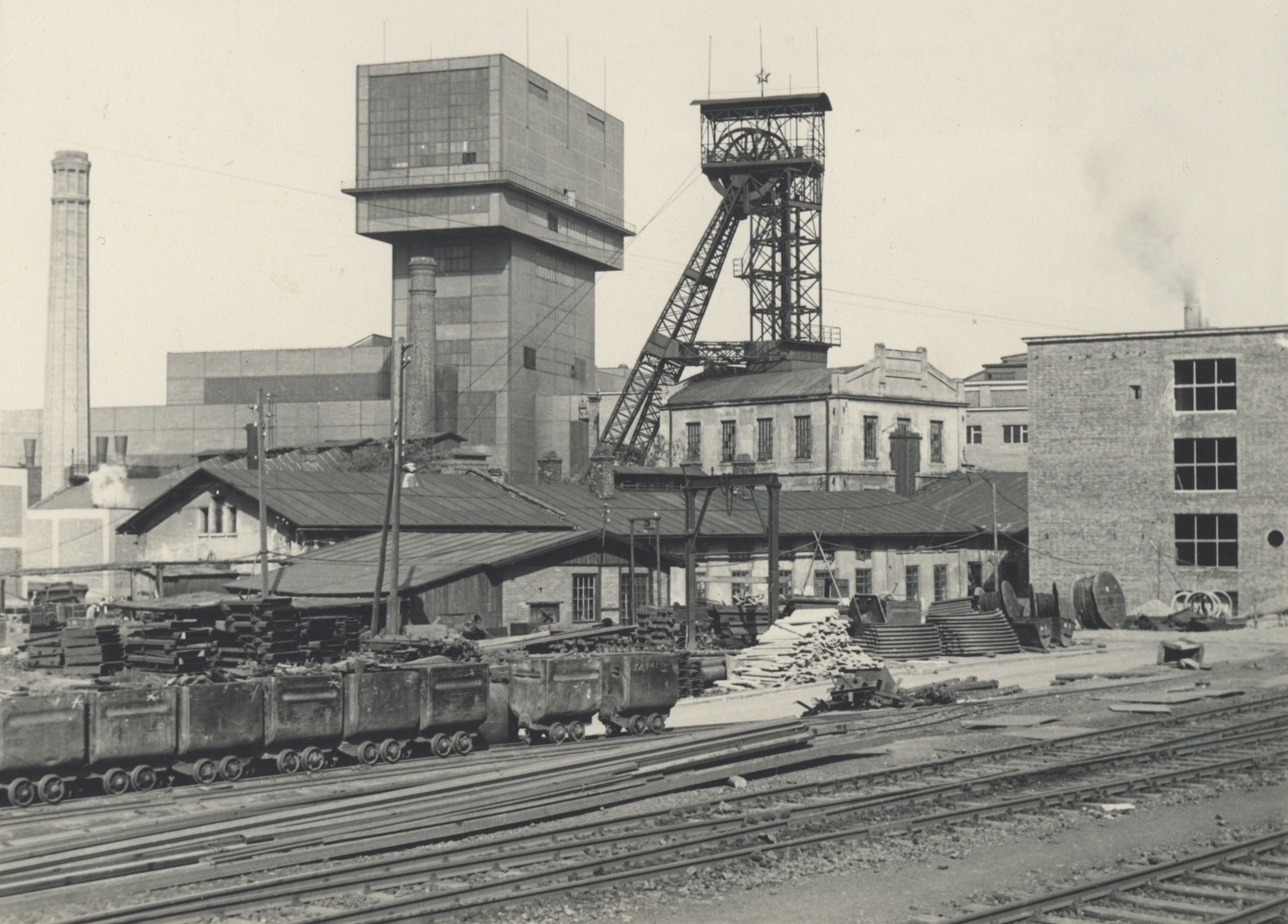 Důl ČSA - fotografie Jindřicha Minola (se svolením p. Osvalda Wytrzense, ze soukromé sbírky)