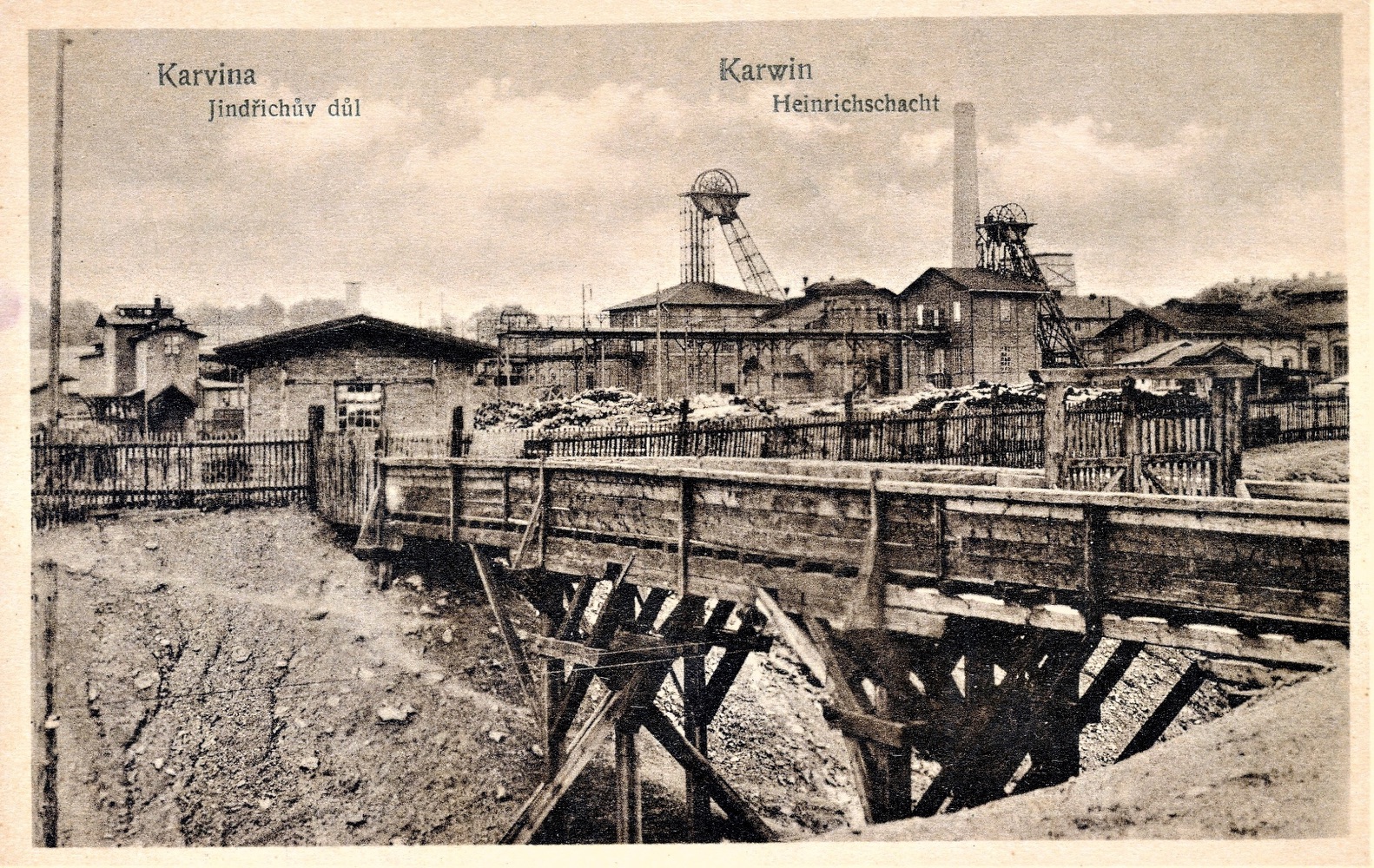 Důl Jindřich na dobové pohlednici z roku 1926 (Externí zdroj: mindat.org = KLIK NA OBRÁZEK)
