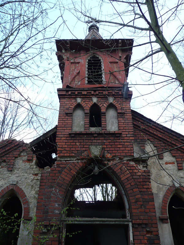Kaple na evangelickém hřbitově v Novém Jorku (stav v letech 2008-2011).