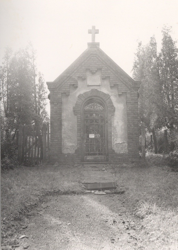 Kaplička na Hoheneggeru z roku 1904. Mecenášem výstavby byla paní Barbara Szewieczek.