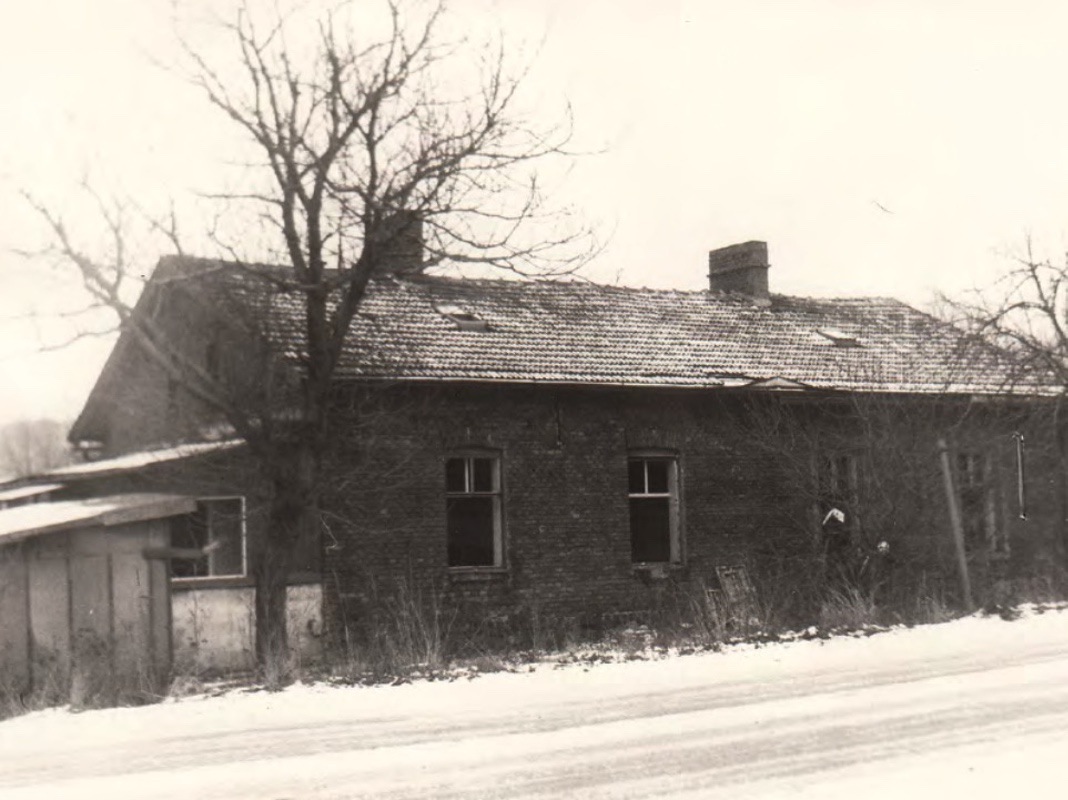 Dům čp. 923 v Červené kolonii, stav před demolicí (1989)