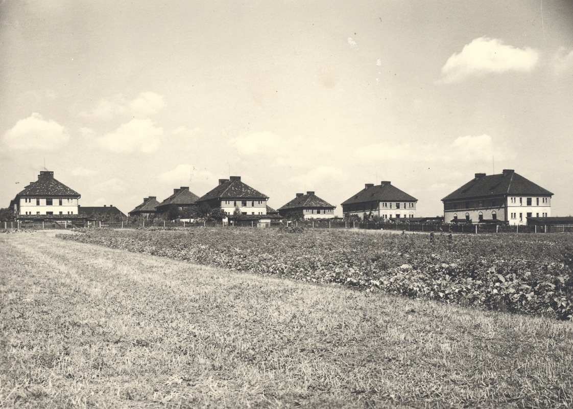 Kolonie Jindřichův dvůr (Fotografie neznámého autora z třicátých let 20. století, Státní okresní archiv Karviná, 821)