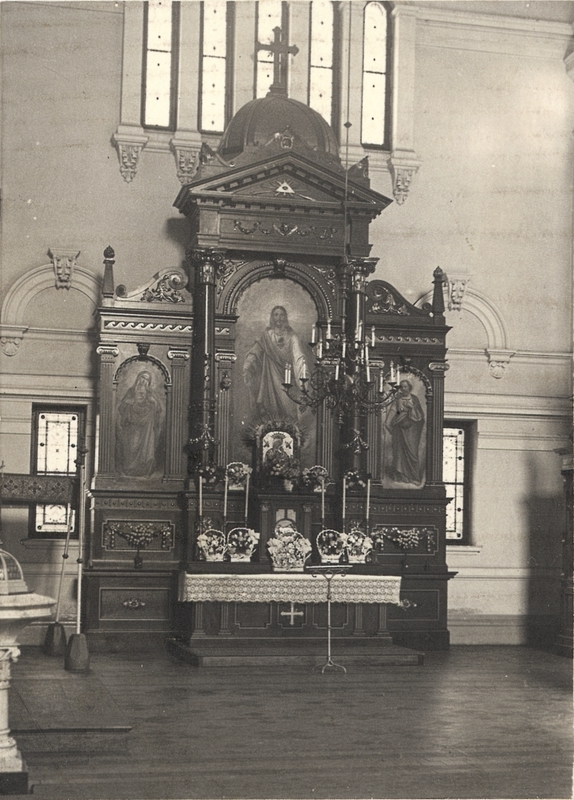 Z interiéru kostela sv. Jindřicha