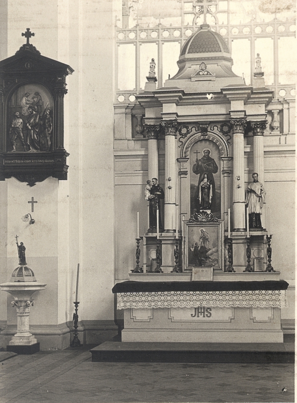 Z interiéru kostela sv. Jindřicha