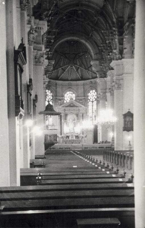Z interiéru kostela sv. Jindřicha