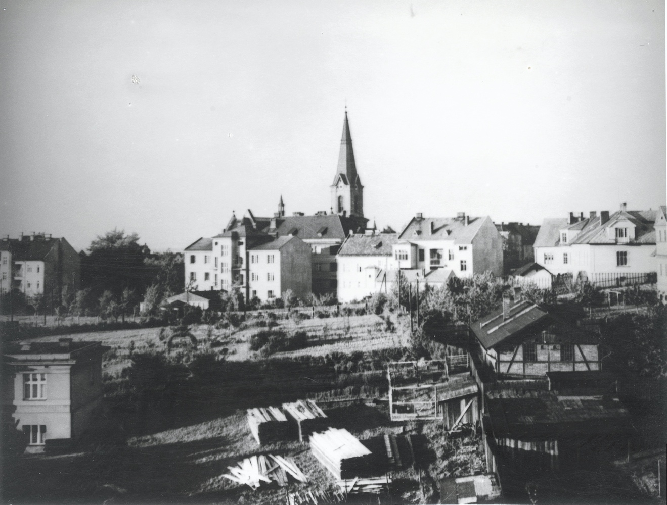 Centrum staré Karvinné a kostel sv. Jindřicha