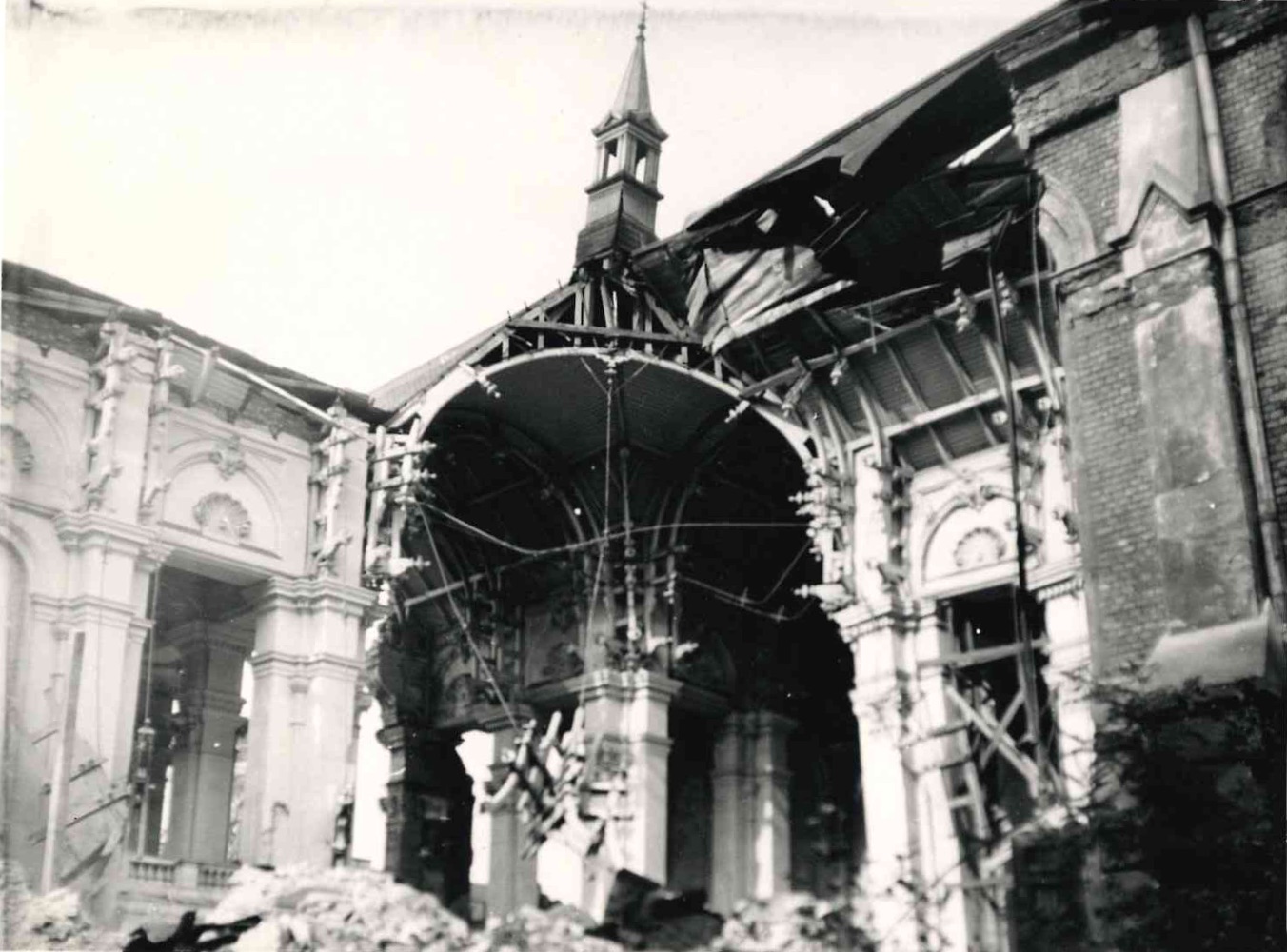 Demolice kostela sv. Jindřicha... (Zdroj: Národní zemědělské muzeum, Ostrava. Foto: Václav Krpeš)