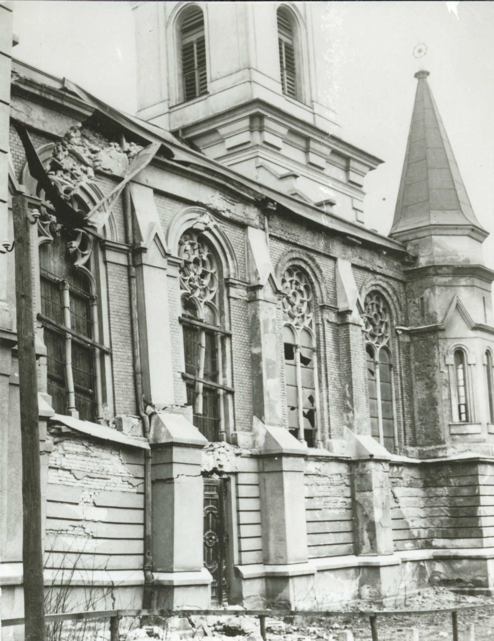 Kostel sv. Jindřicha před demolicí