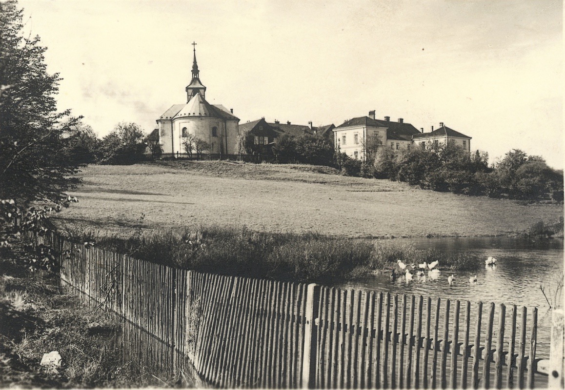 Návrší s kostelem sv. Petra z Alkantary