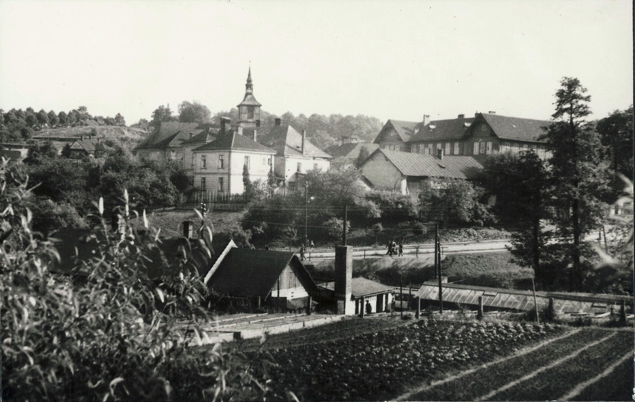 Kostel sv. Petra z Alkantary a zahradnictví Dvořák (1943)