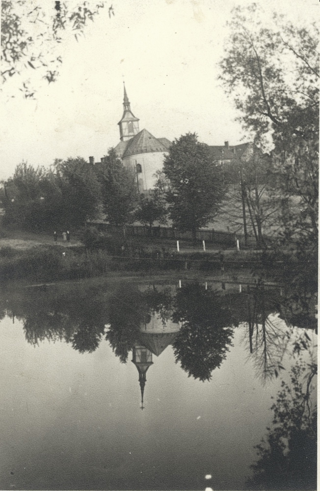 Rybník u kostela sv. Petra z Alkantary
