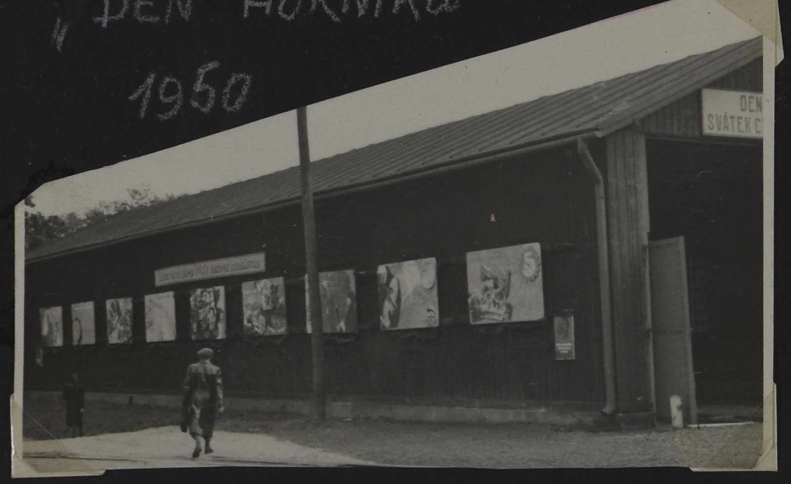 Tramvajová remíza u zastávky Pivovar. Vozovna byla demontována v roce 1958. Následně byla převezena do Bohumína, kde byla znovu postavena a sloužila svému účelu minimálně až do ukončení provozu úzkorozchodné trati.