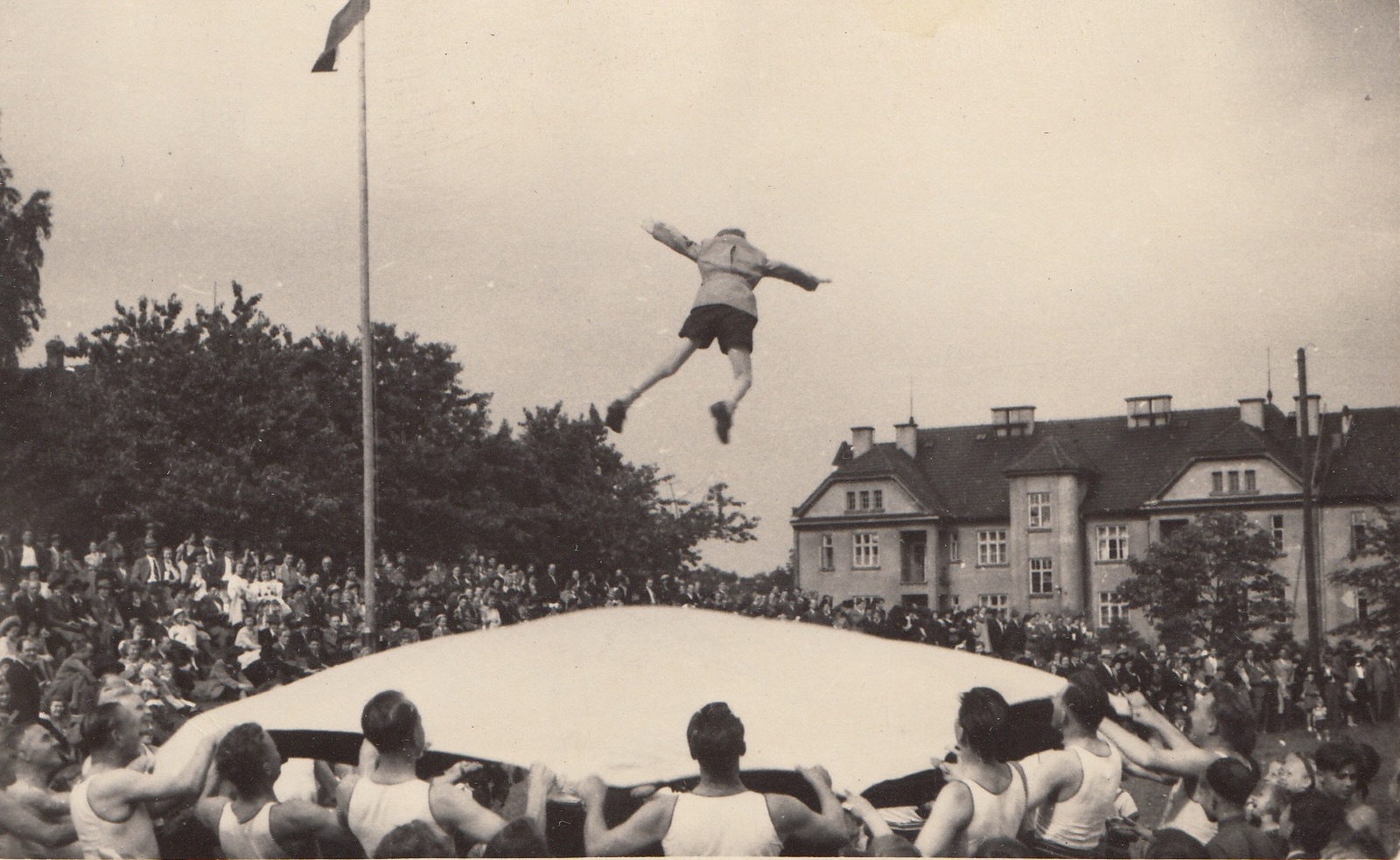 Záběr ze Sokolských slavností v Karvinné, v roce 1946