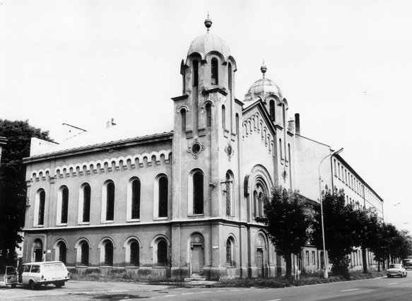 Krnovská synagoga